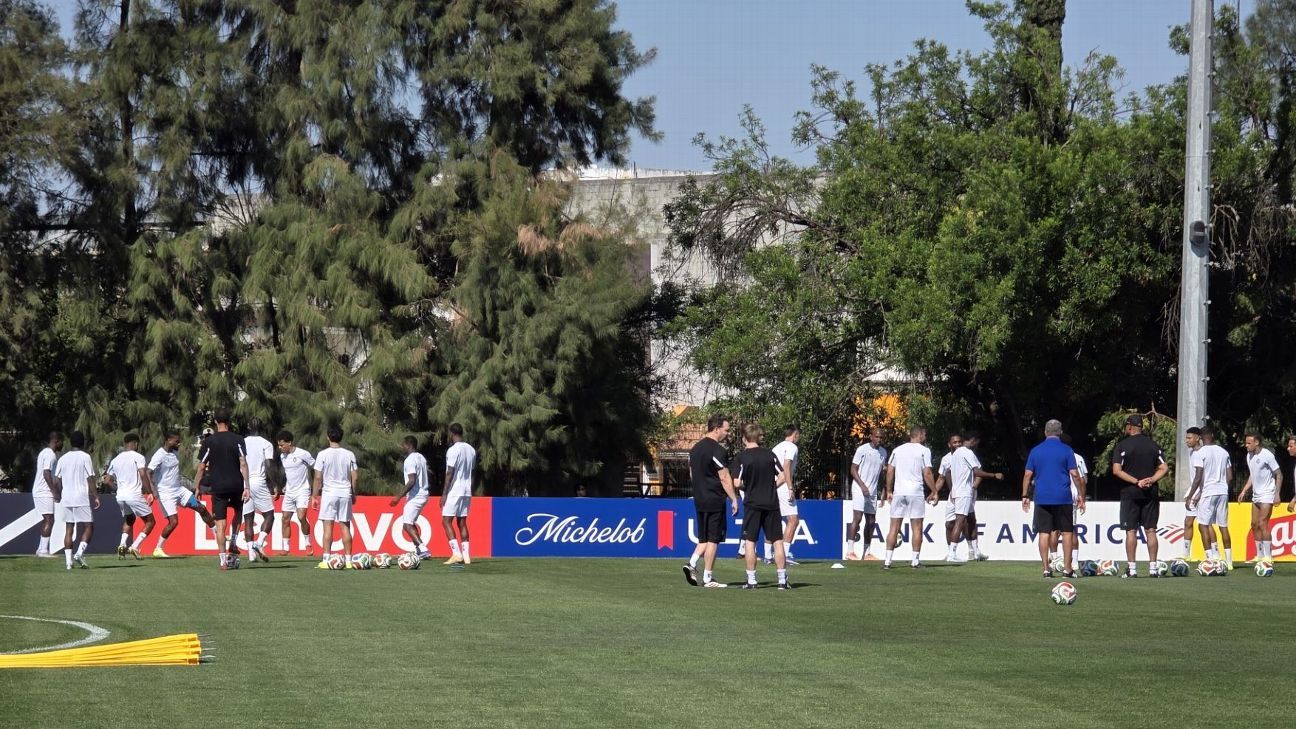 Surinam espera alrededor de 50 fans para repechaje en Monterrey