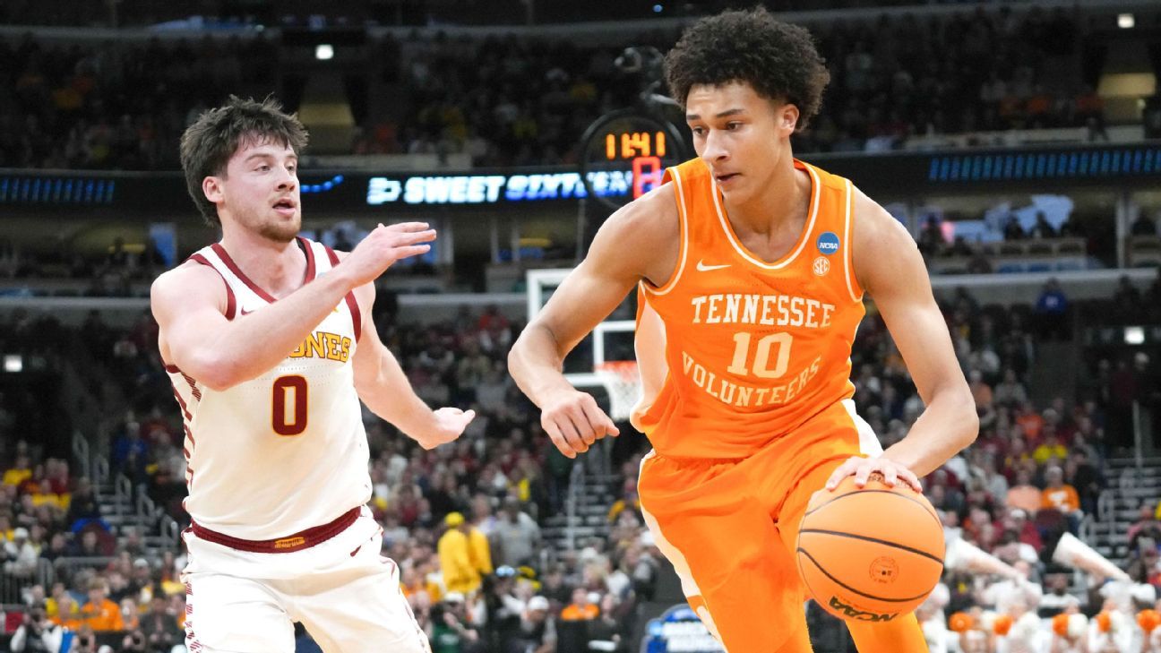 Tennessee upsets Iowa State for third straight Elite Eight trip