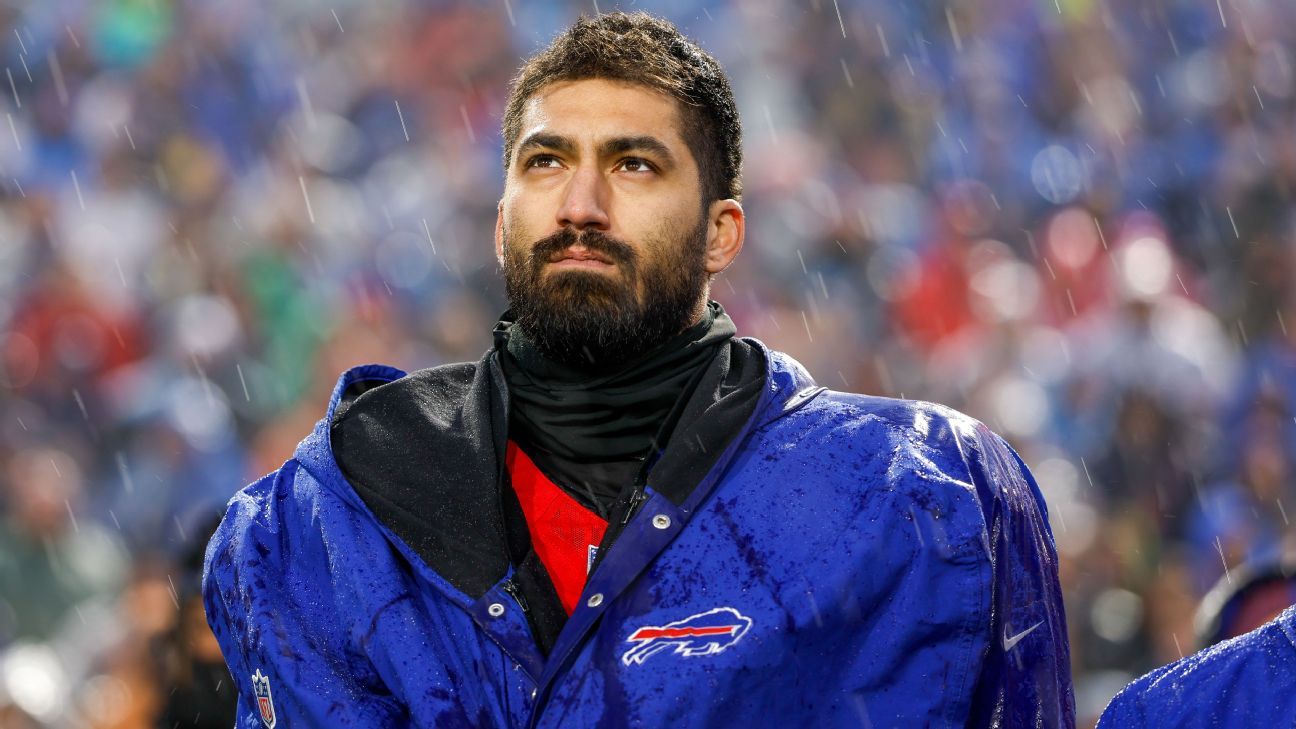 Source: Browns opt not to sign AJ Epenesa after physical