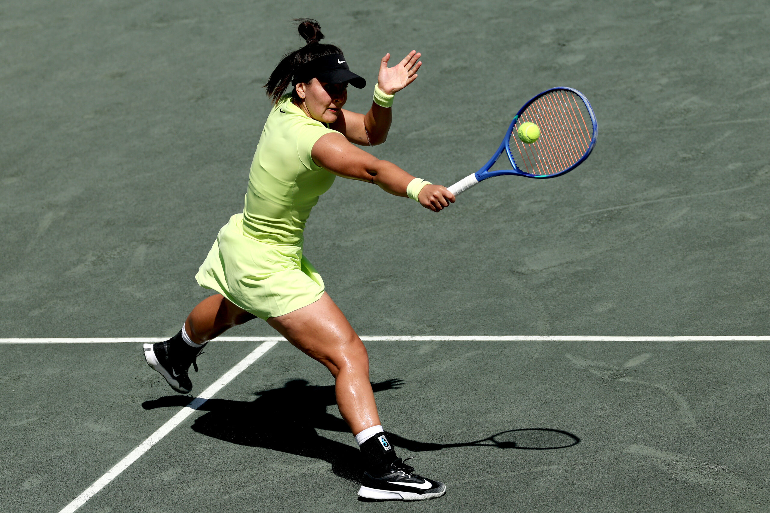 Andreescu pulls off Charleston comeback for first WTA win in eight months