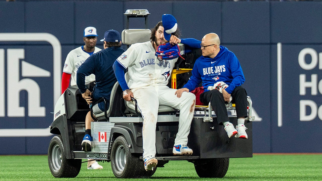 MLB news: Blue Jays’ Cody Ponce carted off with injury in first start since 2021
