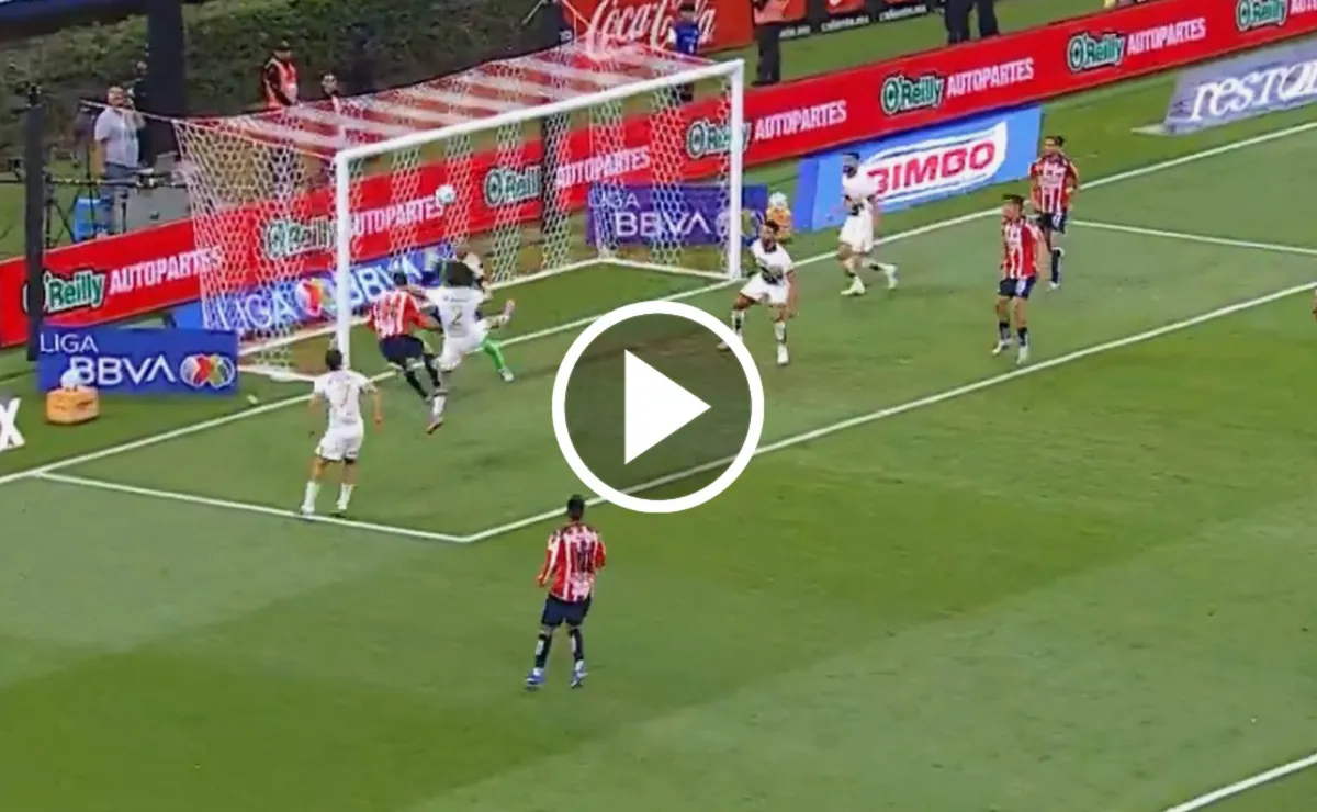 El golazo de la Hormiga González en el Chivas vs. Pumas
