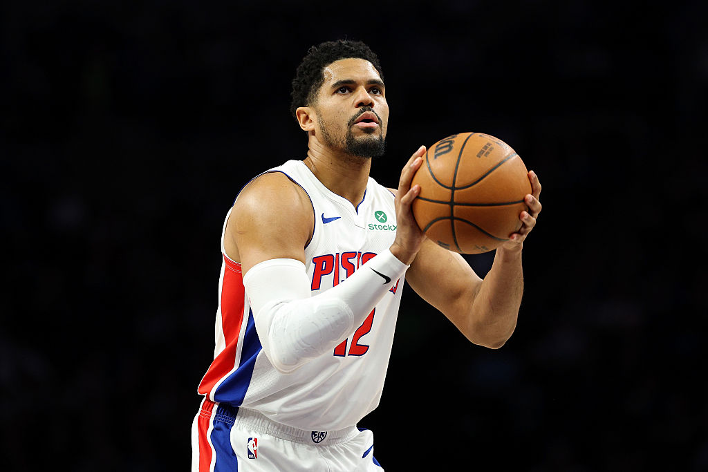 What happened to Tobias Harris? Live injury updates on 4/2/26