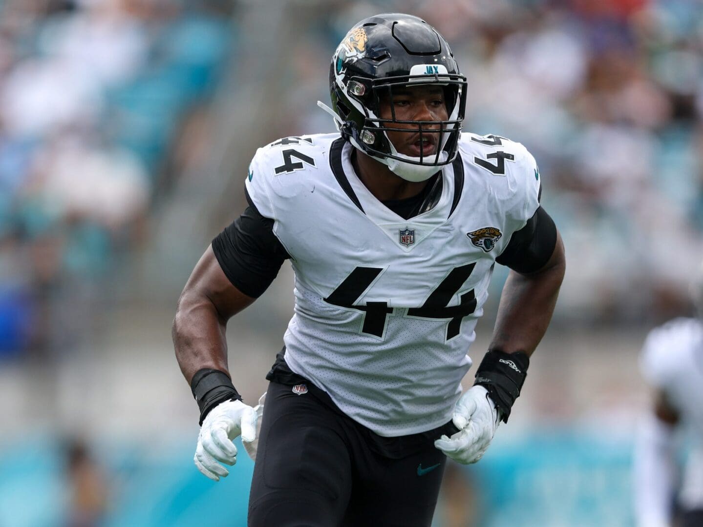 BREAKING: Jaguars Sign EDGE Travon Walker To Four-Year, $110M Extension