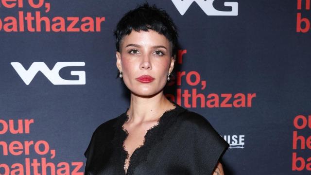 Halsey’s Plain Black Dress Gets a See-Through Lacy Twist for Screening