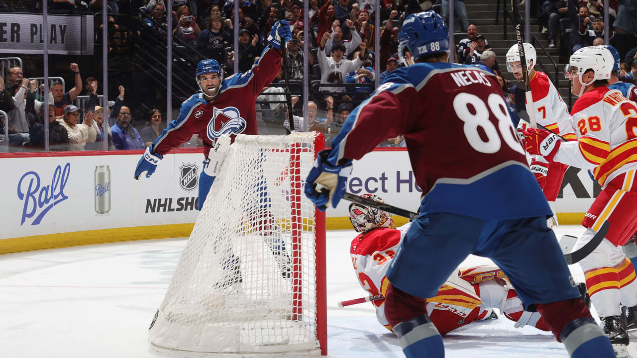 Avalanche score 5 goals in 1st period, cruise past Flames